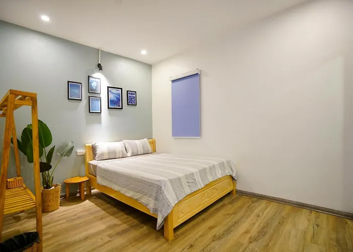 Bay Almorhome 3* Hạ Long